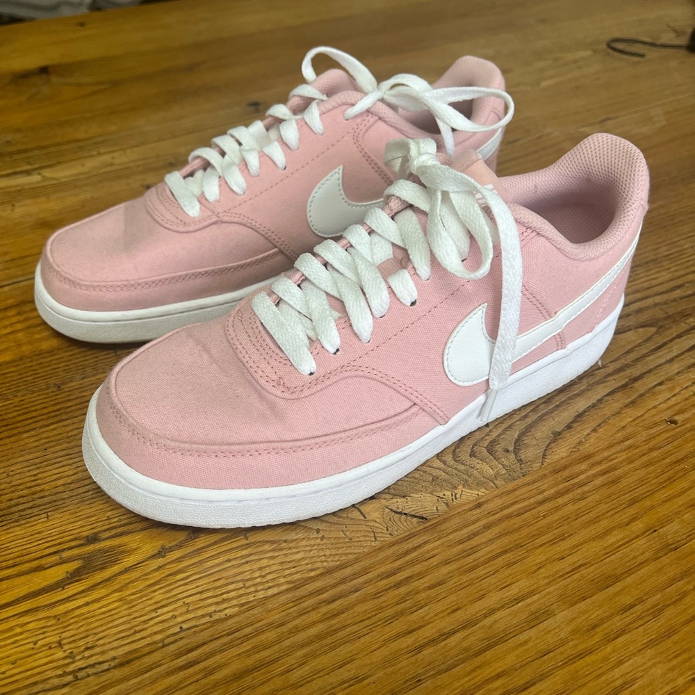 Cute 8.5 pink Nike low tops! Only worn once or twice.